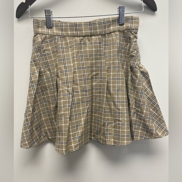 Garage Dresses & Skirts - ✨ 4 for $30 ✨ Garage Tan Plaid Pleated Skirt Size XSmall